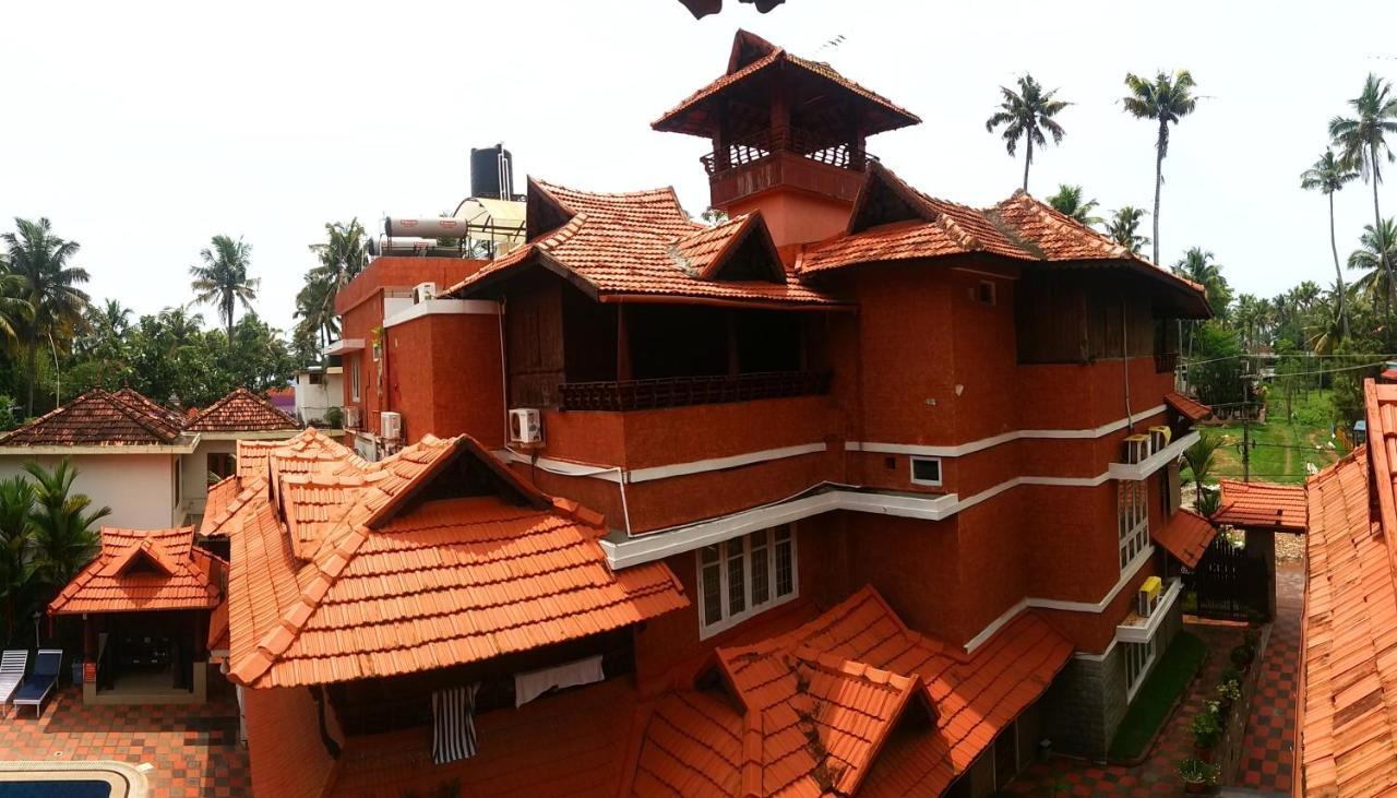 Nikhil Ayurvedic Heritage Hotel วาร์คาลา ภายนอก รูปภาพ