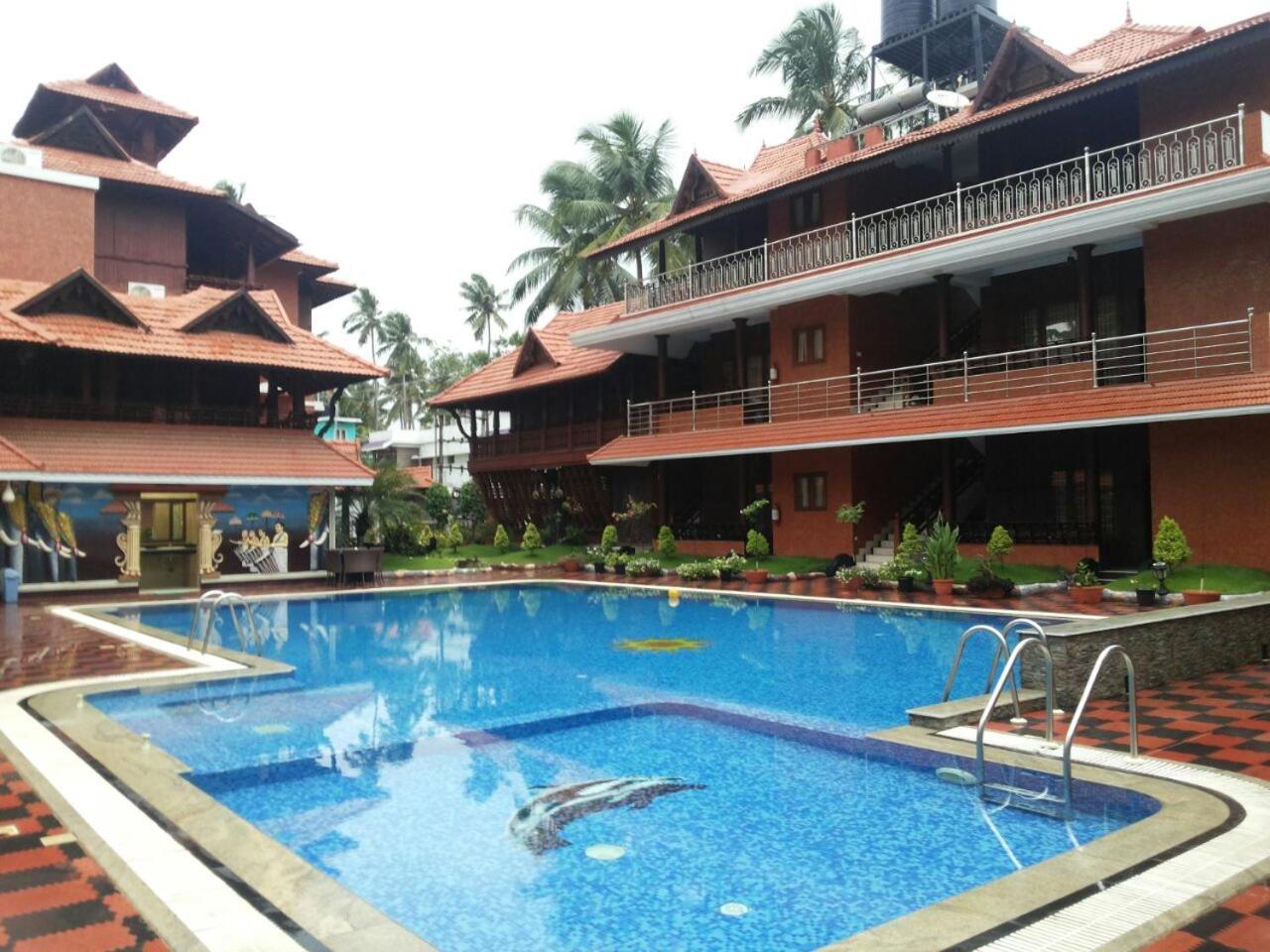 Nikhil Ayurvedic Heritage Hotel วาร์คาลา ภายนอก รูปภาพ