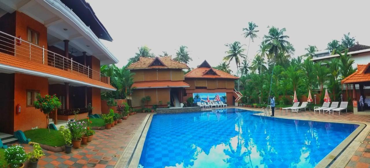 Nikhil Ayurvedic Heritage Hotel วาร์คาลา ภายนอก รูปภาพ