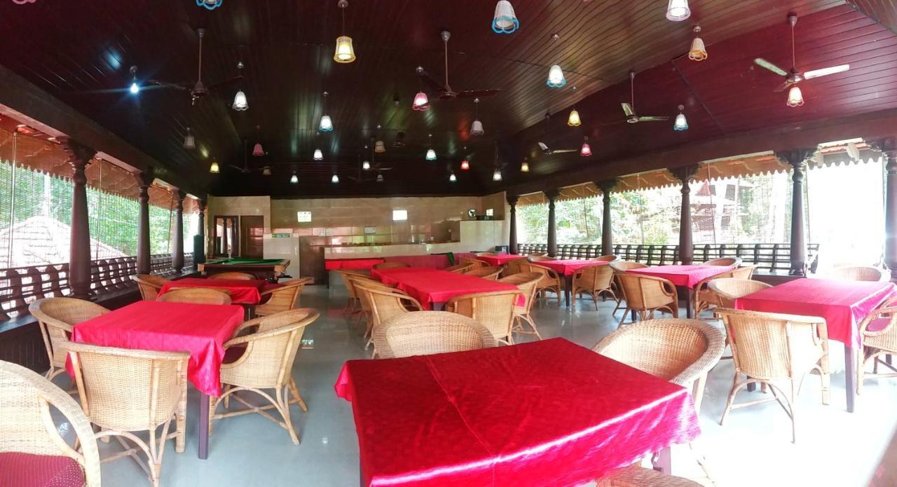 Nikhil Ayurvedic Heritage Hotel วาร์คาลา ภายนอก รูปภาพ