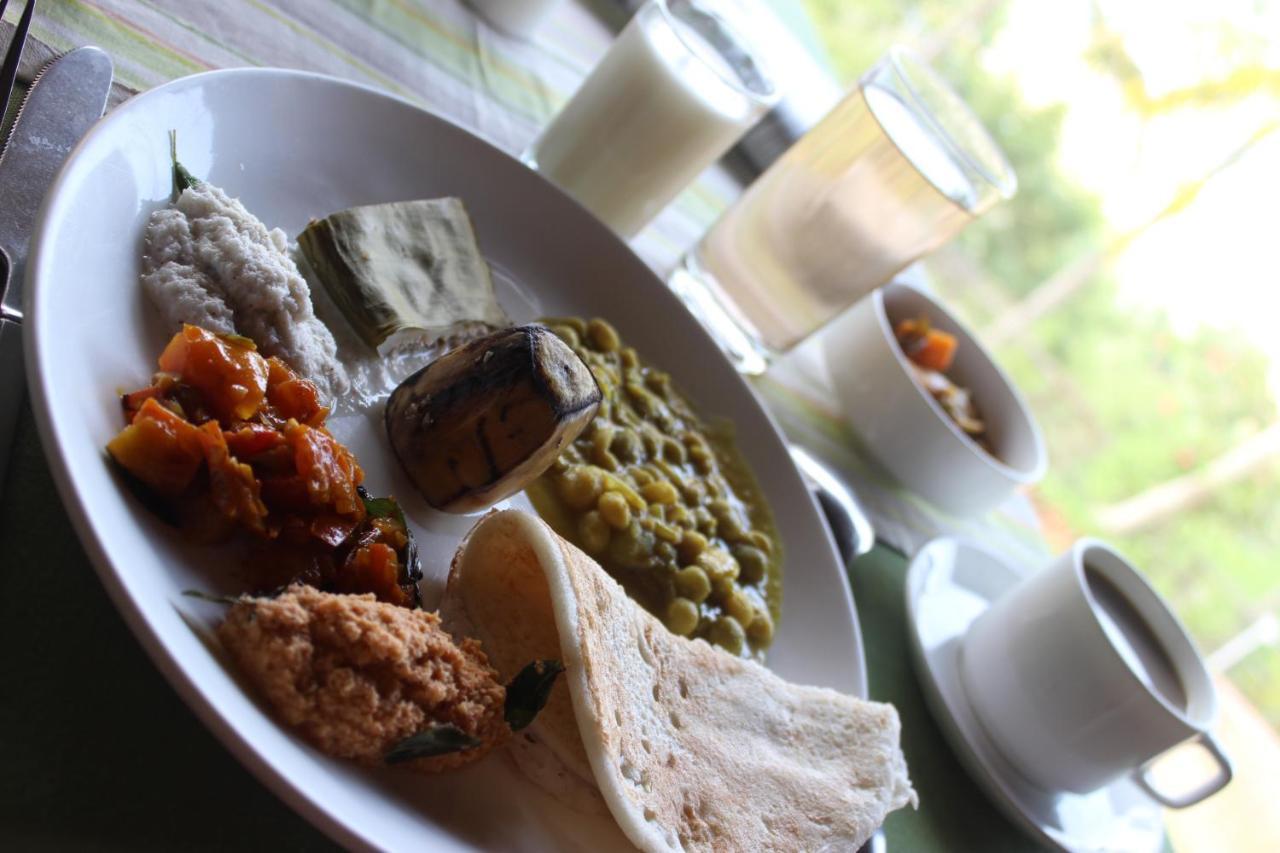 Nikhil Ayurvedic Heritage Hotel วาร์คาลา ภายนอก รูปภาพ