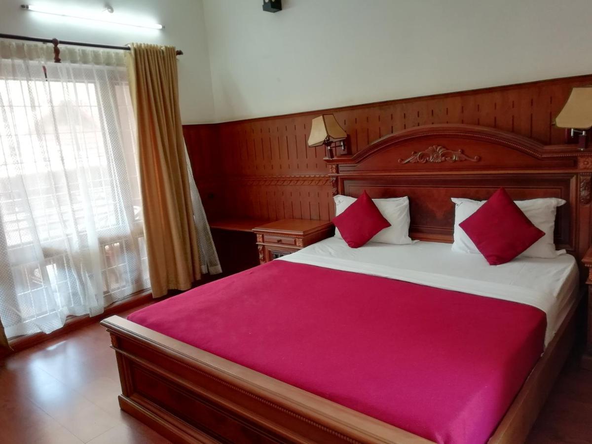 Nikhil Ayurvedic Heritage Hotel วาร์คาลา ภายนอก รูปภาพ